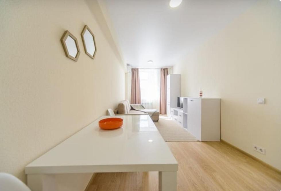 Cozy Smarthouse Apartment Kyiv Exterior photo